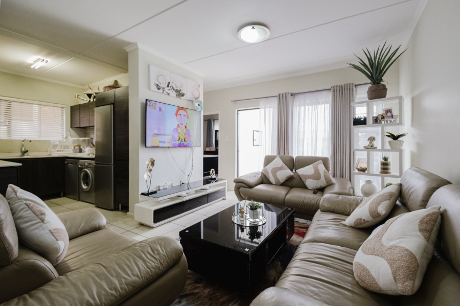 To Let 3 Bedroom Property for Rent in Oakdene Gauteng