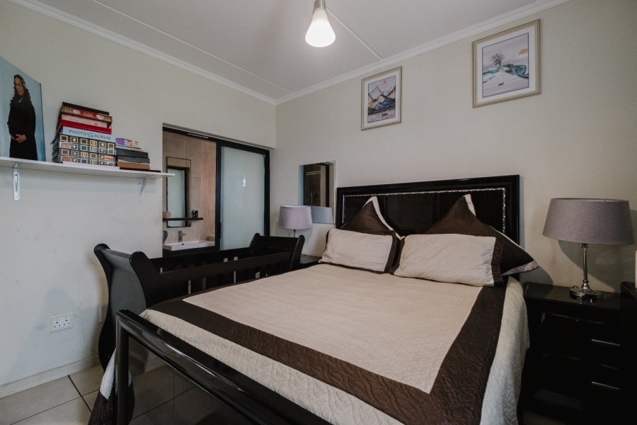 To Let 3 Bedroom Property for Rent in Oakdene Gauteng