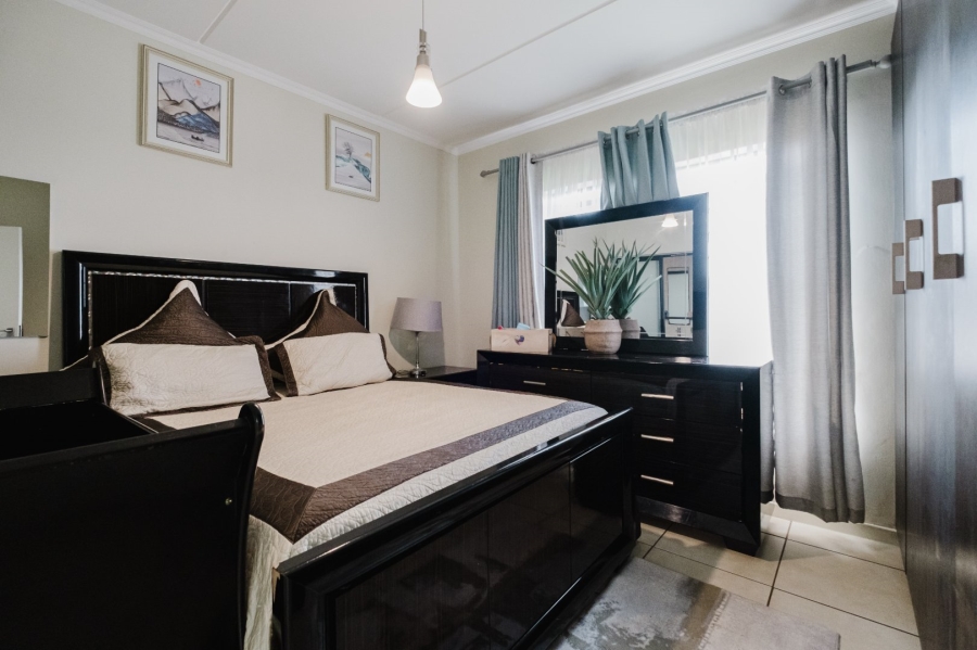 To Let 3 Bedroom Property for Rent in Oakdene Gauteng