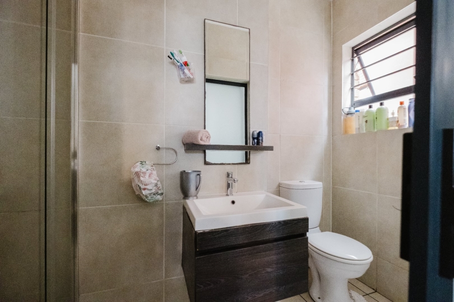 To Let 3 Bedroom Property for Rent in Oakdene Gauteng
