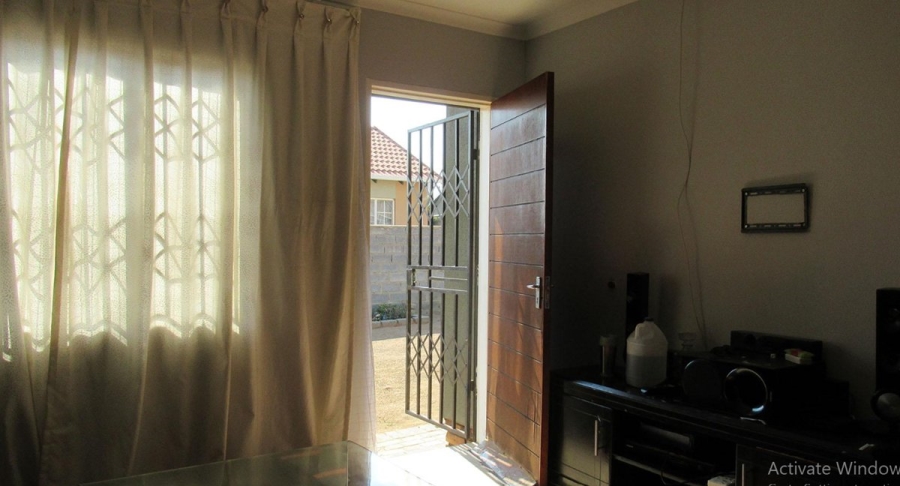 2 Bedroom Property for Sale in Savanna City Gauteng