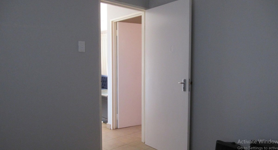 2 Bedroom Property for Sale in Savanna City Gauteng