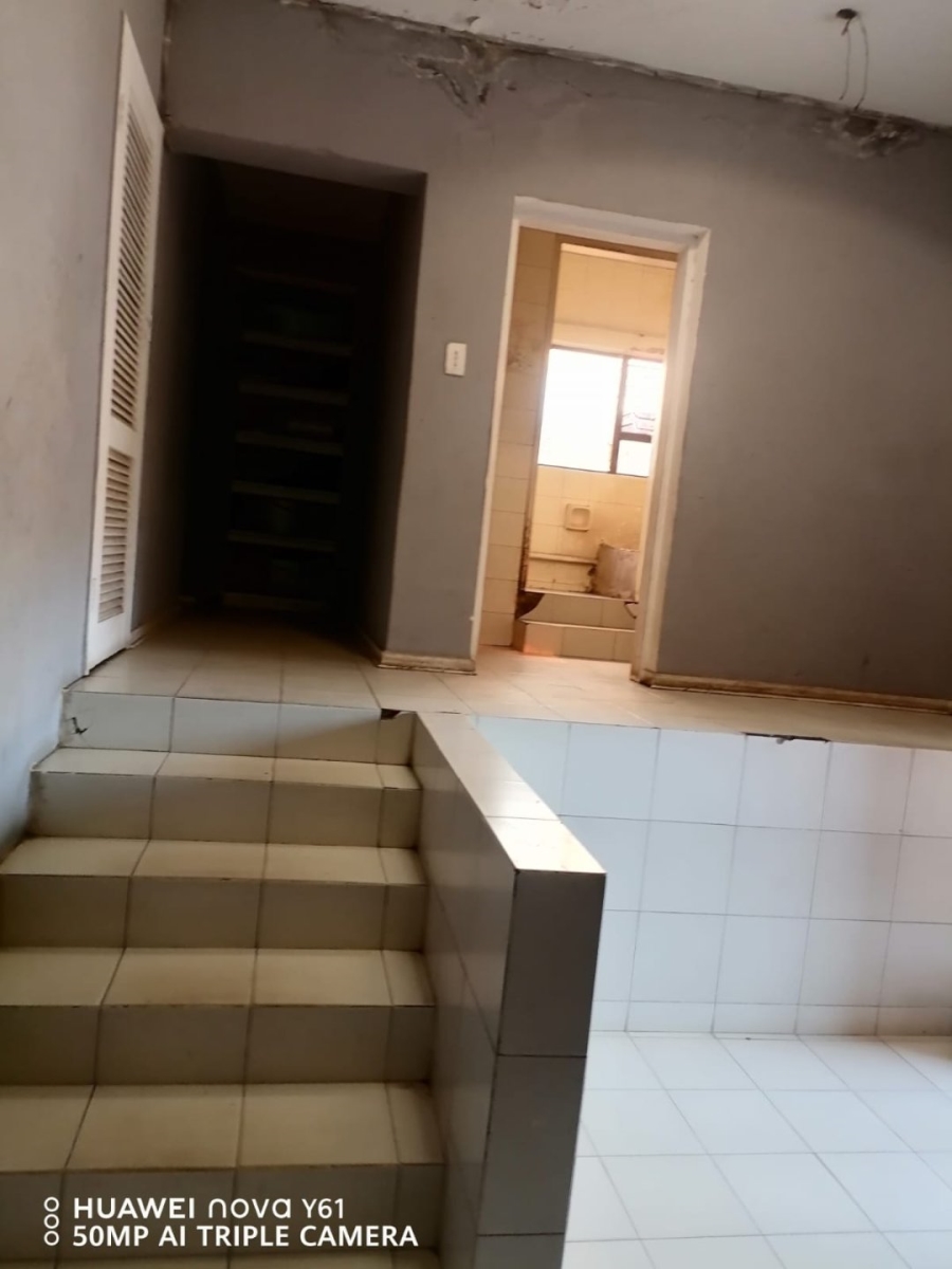 8 Bedroom Property for Sale in Bertrams Gauteng