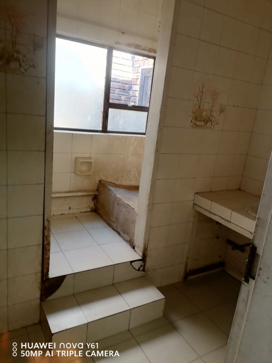 8 Bedroom Property for Sale in Bertrams Gauteng