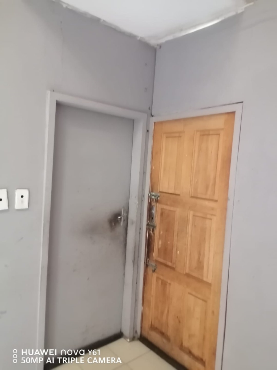 8 Bedroom Property for Sale in Bertrams Gauteng