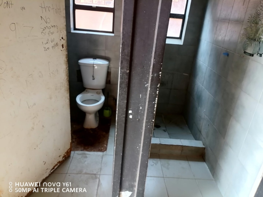 8 Bedroom Property for Sale in Bertrams Gauteng