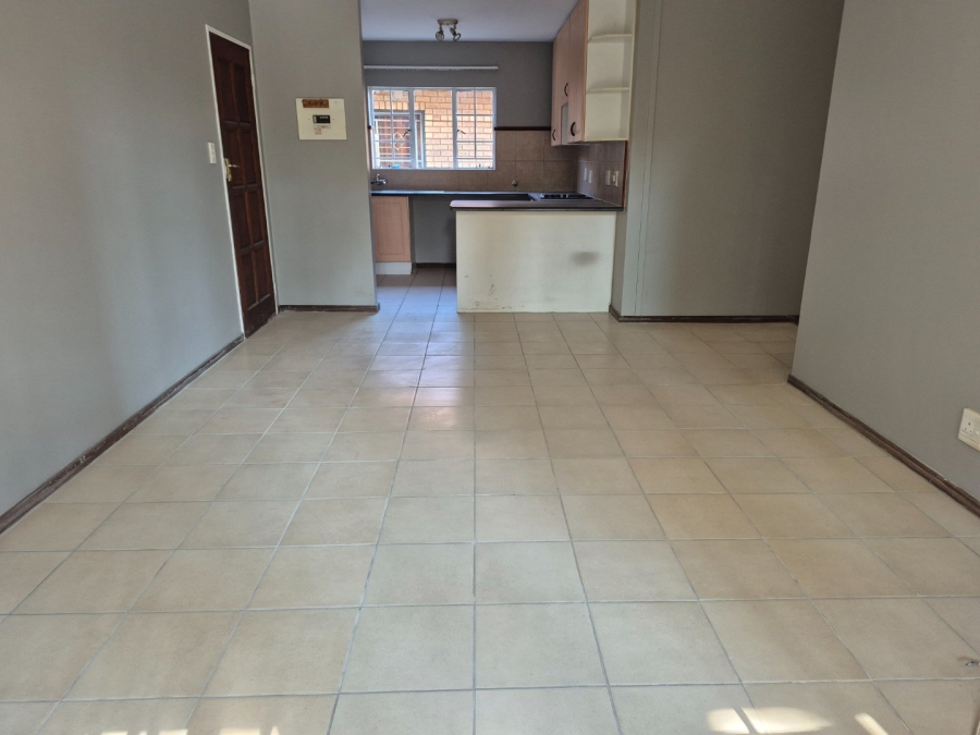3 Bedroom Property for Sale in Die Hoewes Gauteng