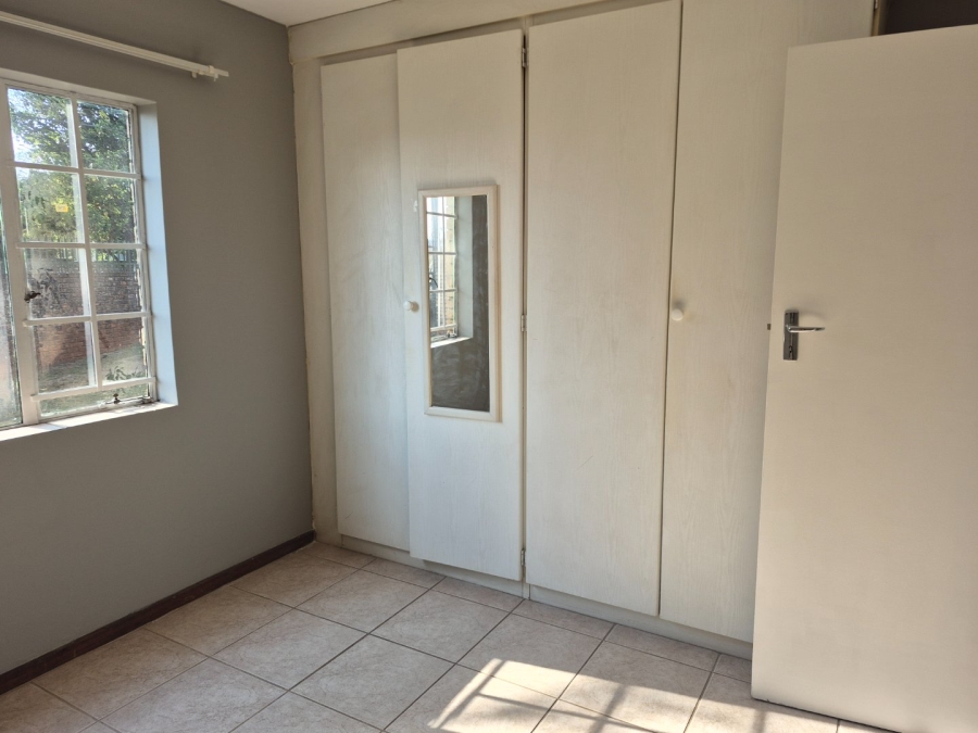 3 Bedroom Property for Sale in Die Hoewes Gauteng