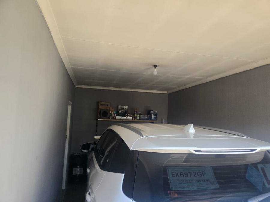 8 Bedroom Property for Sale in Troyeville Gauteng