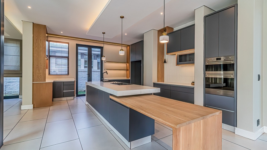 To Let 4 Bedroom Property for Rent in Neighbourhood Estate Gauteng