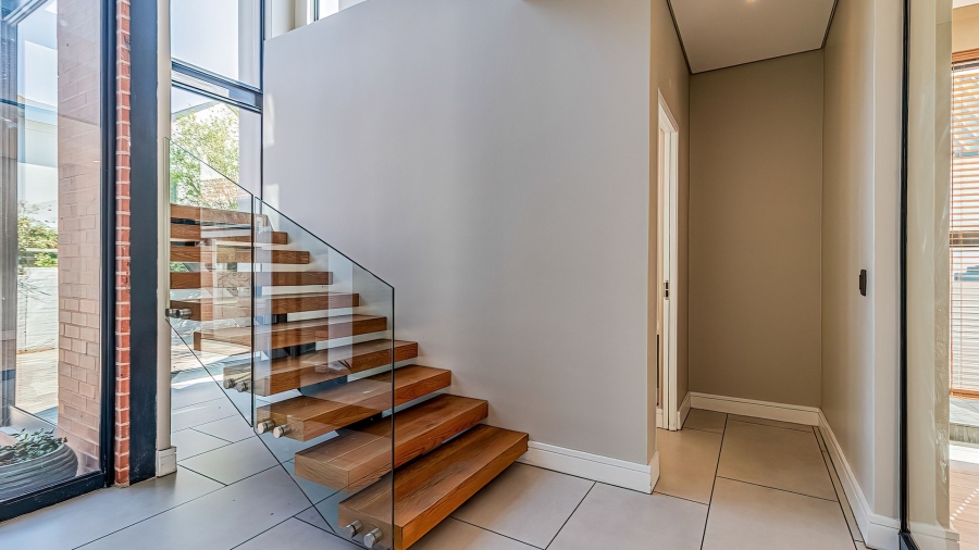 To Let 4 Bedroom Property for Rent in Neighbourhood Estate Gauteng