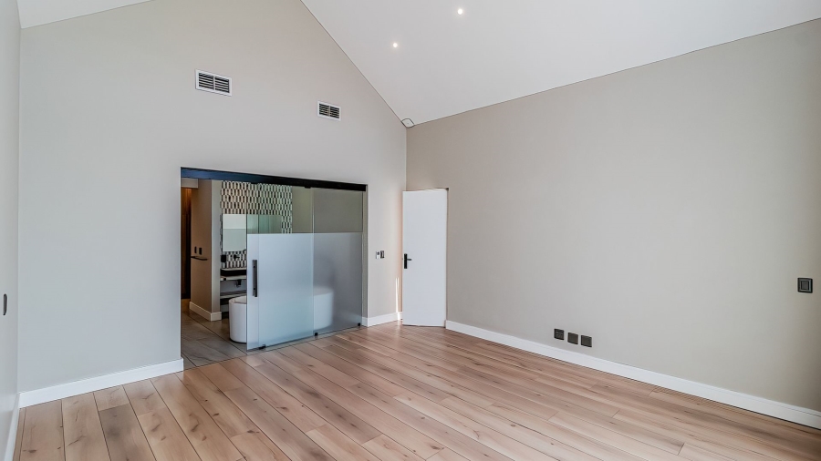 To Let 4 Bedroom Property for Rent in Neighbourhood Estate Gauteng