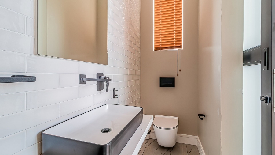 To Let 4 Bedroom Property for Rent in Neighbourhood Estate Gauteng