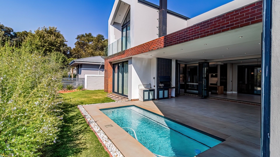 To Let 4 Bedroom Property for Rent in Neighbourhood Estate Gauteng