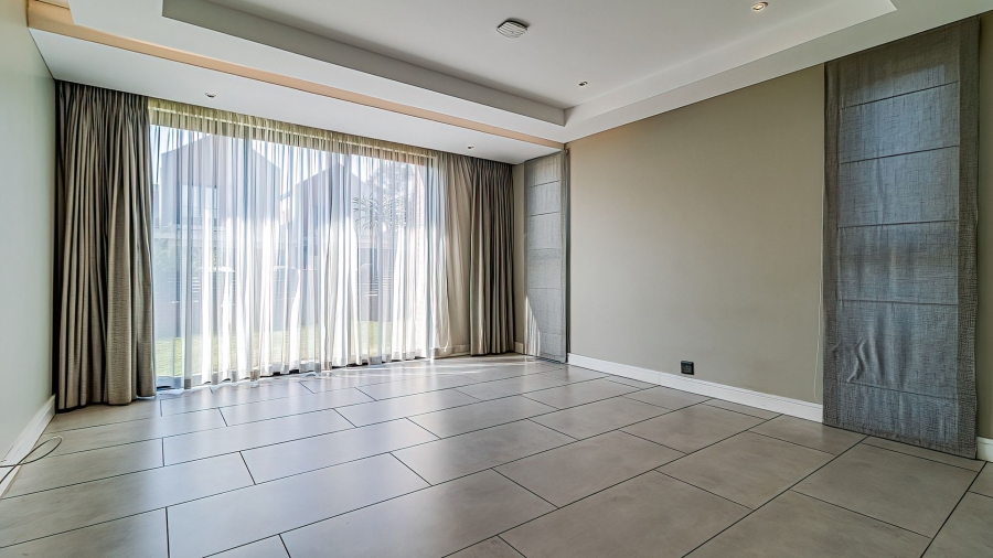 To Let 4 Bedroom Property for Rent in Neighbourhood Estate Gauteng