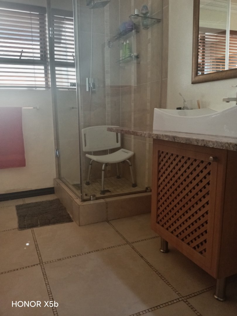 6 Bedroom Property for Sale in Sunward Park Gauteng