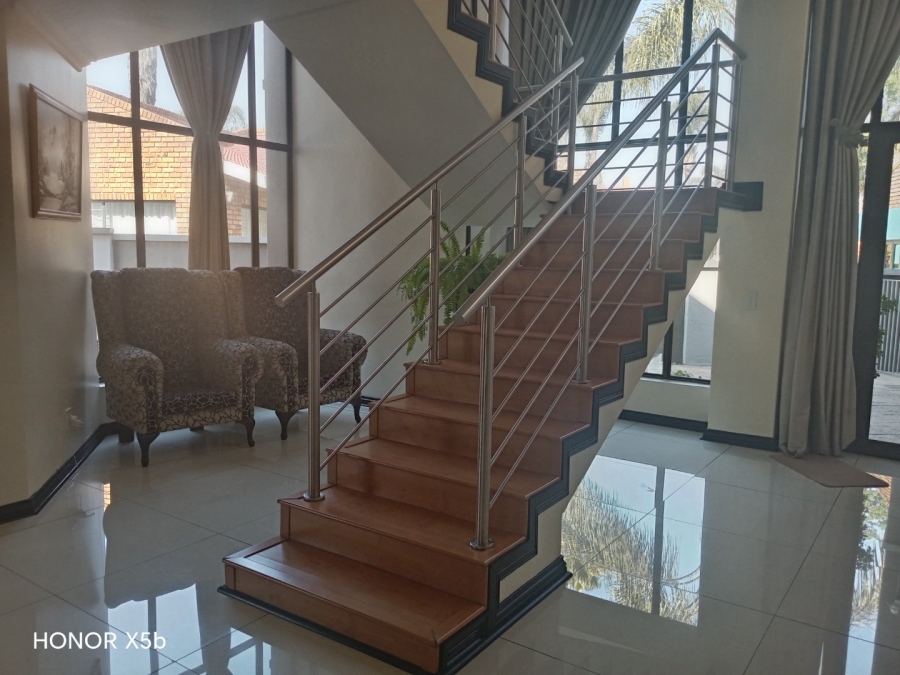 6 Bedroom Property for Sale in Sunward Park Gauteng