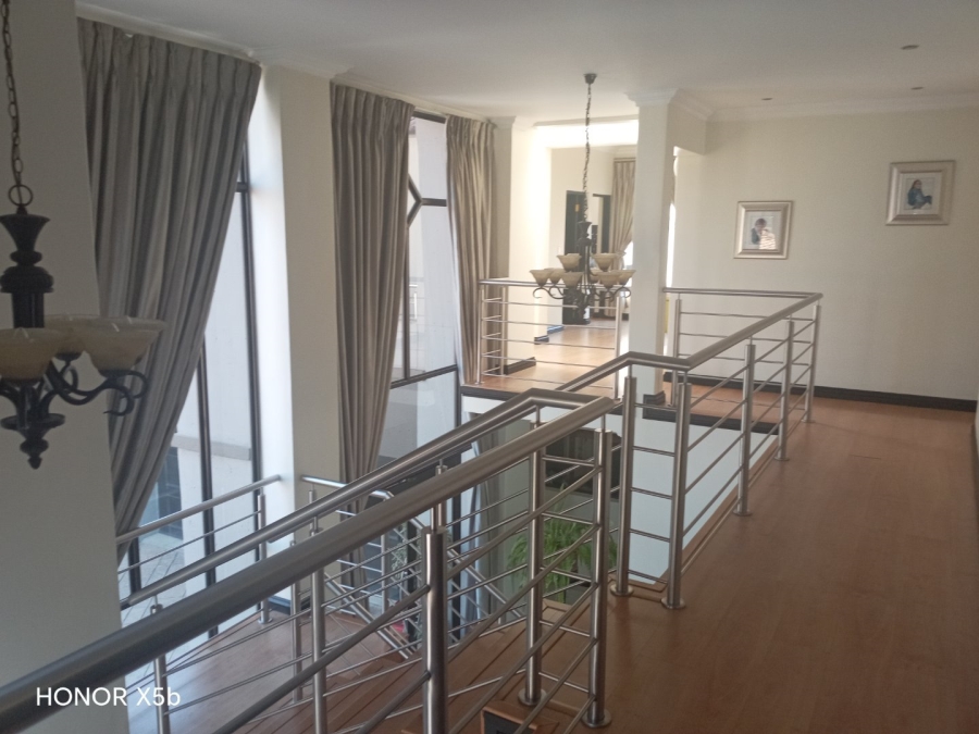 6 Bedroom Property for Sale in Sunward Park Gauteng