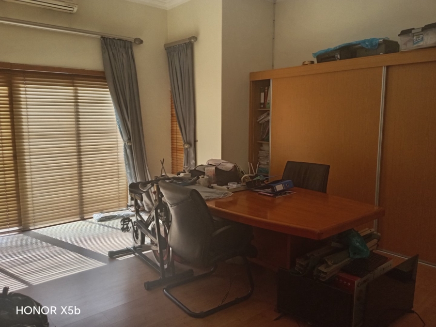 6 Bedroom Property for Sale in Sunward Park Gauteng