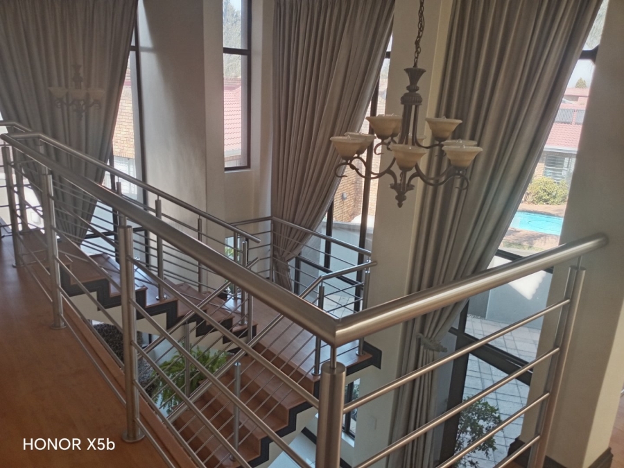 6 Bedroom Property for Sale in Sunward Park Gauteng