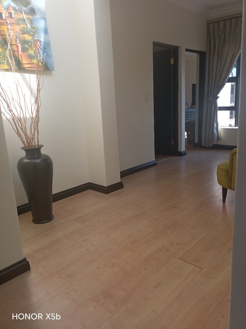 6 Bedroom Property for Sale in Sunward Park Gauteng