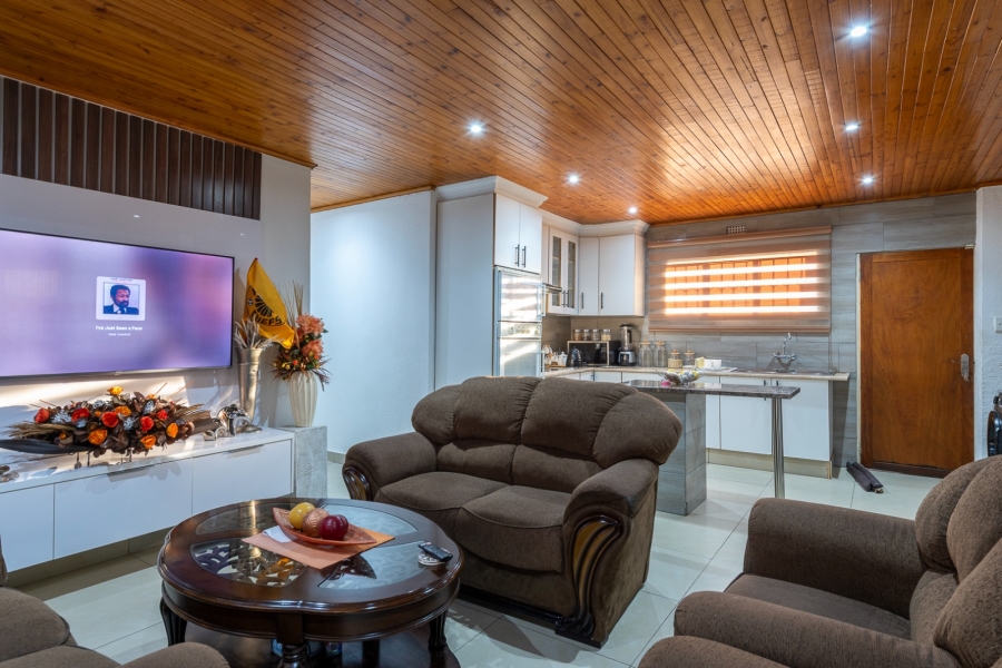 4 Bedroom Property for Sale in Ormonde Gauteng