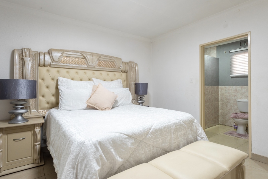 4 Bedroom Property for Sale in Ormonde Gauteng