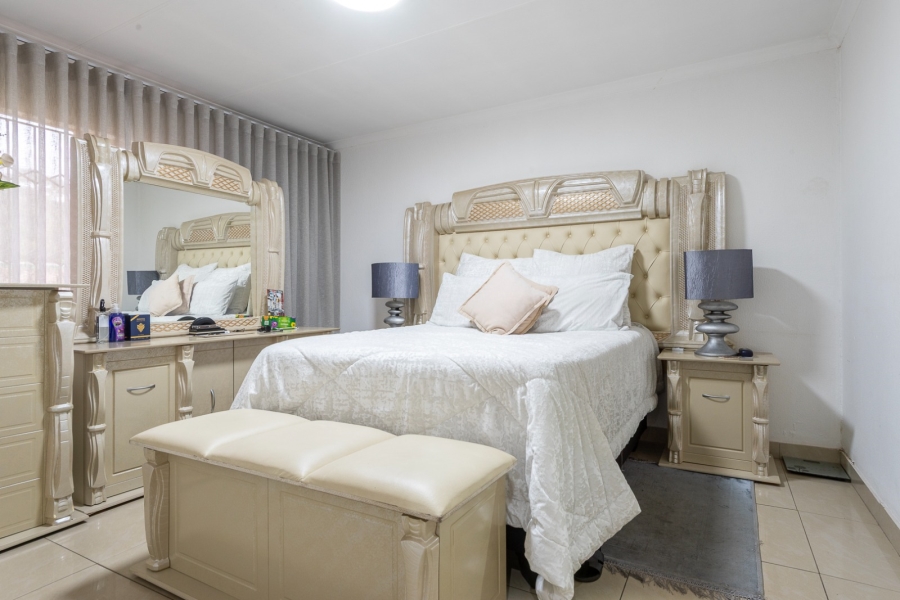 4 Bedroom Property for Sale in Ormonde Gauteng