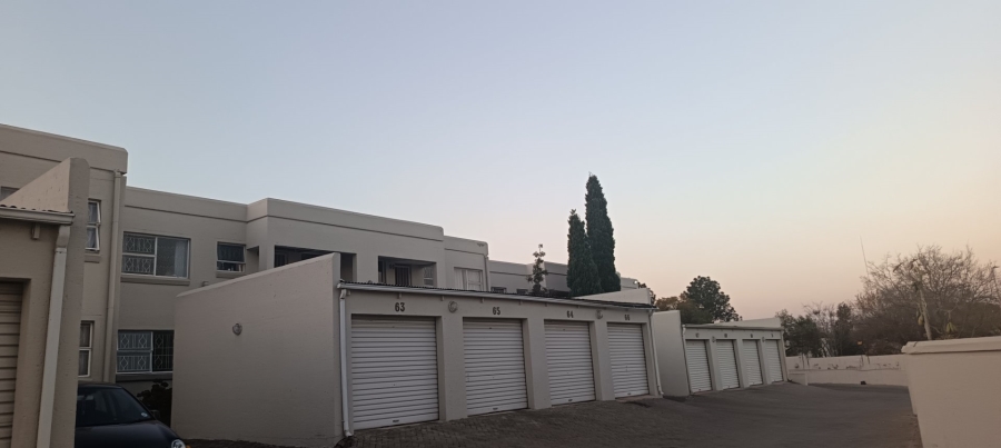 2 Bedroom Property for Sale in Vorna Valley Gauteng