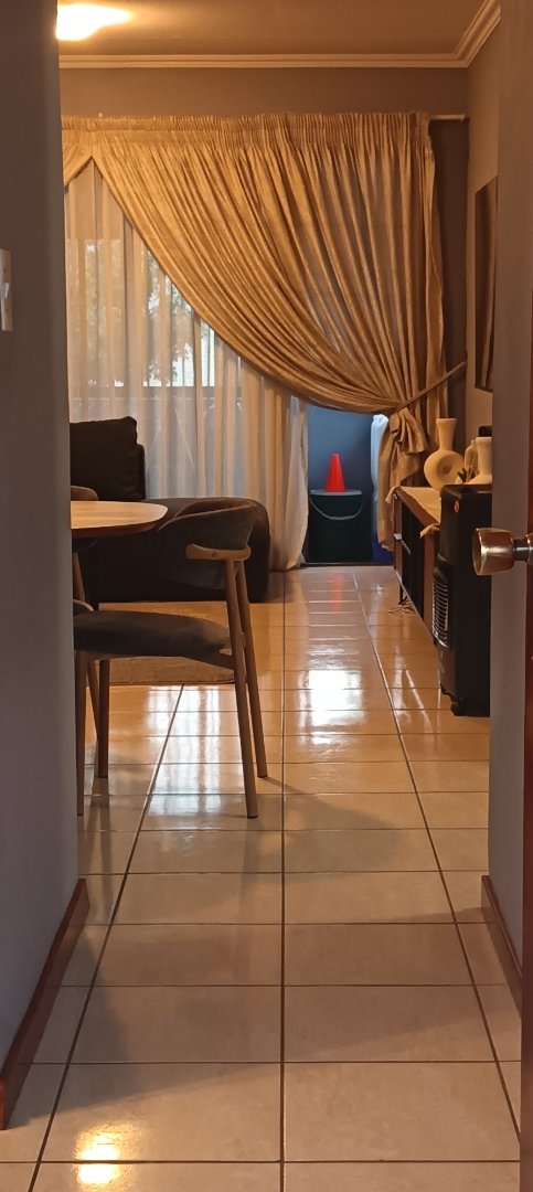 2 Bedroom Property for Sale in Vorna Valley Gauteng