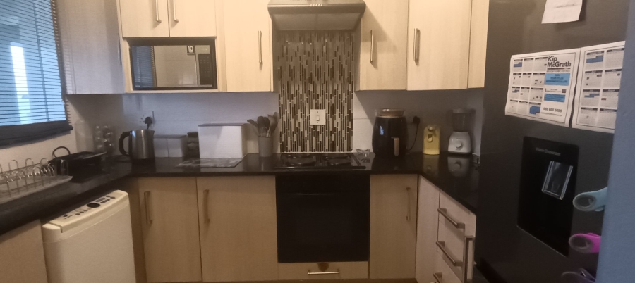 2 Bedroom Property for Sale in Vorna Valley Gauteng