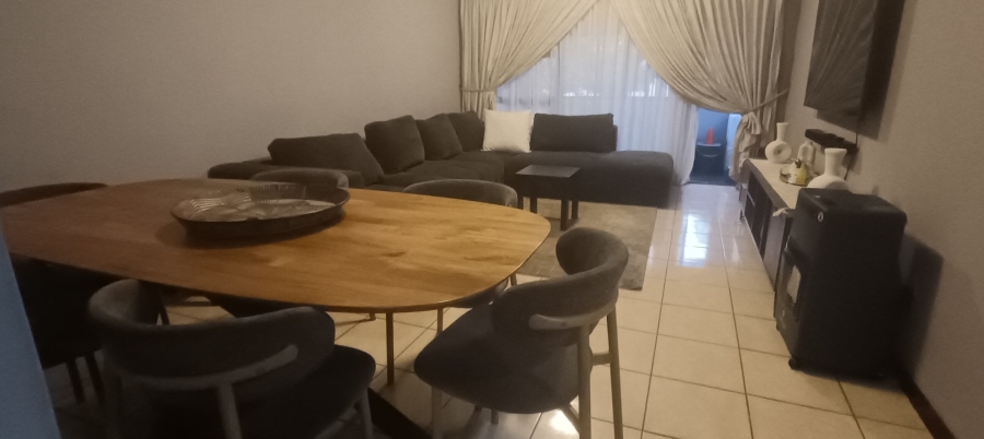 2 Bedroom Property for Sale in Vorna Valley Gauteng