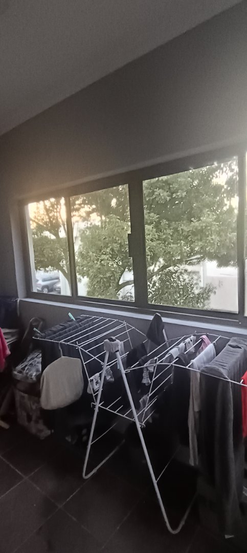 2 Bedroom Property for Sale in Vorna Valley Gauteng