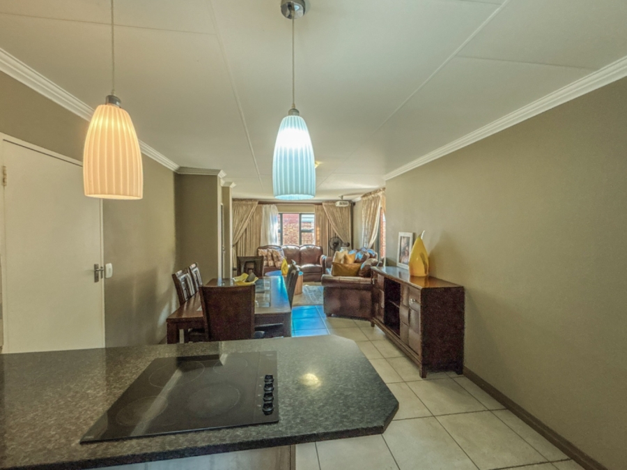 3 Bedroom Property for Sale in Rooihuiskraal North Gauteng