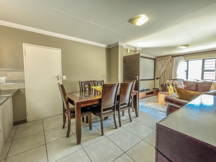 3 Bedroom Property for Sale in Rooihuiskraal North Gauteng