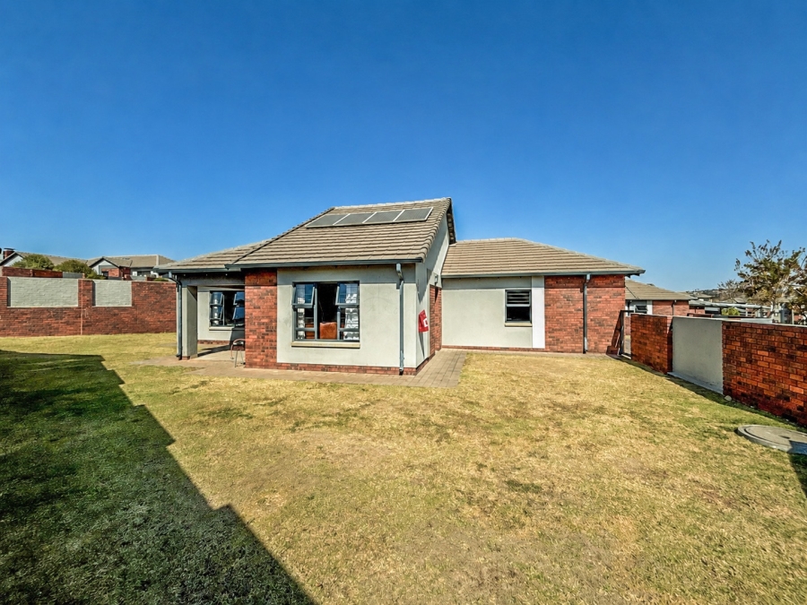 3 Bedroom Property for Sale in Rooihuiskraal North Gauteng