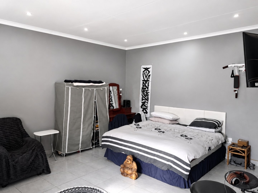 3 Bedroom Property for Sale in Edleen Gauteng