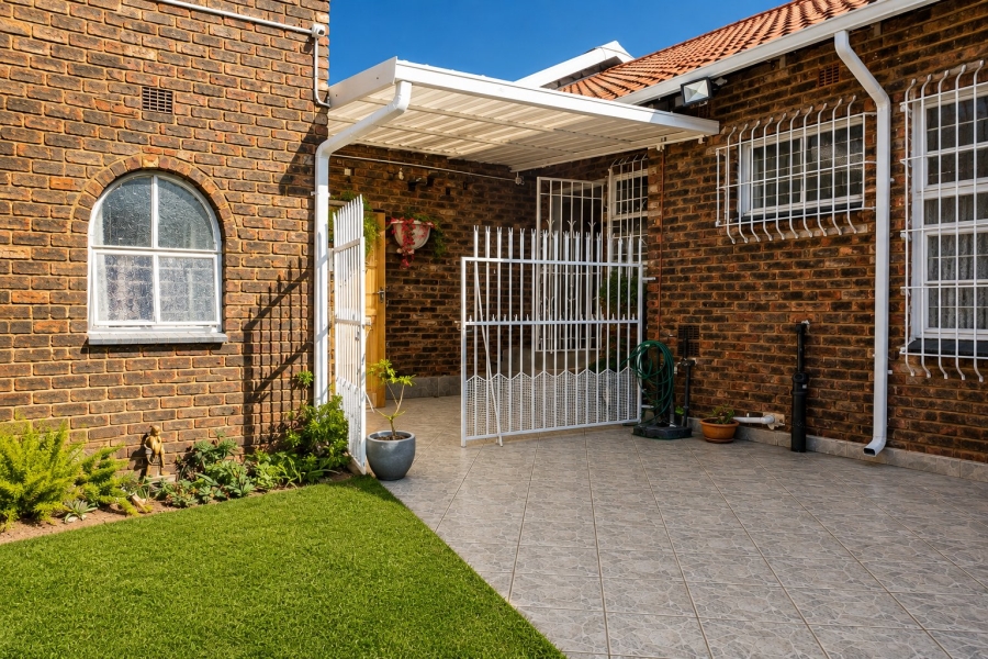 3 Bedroom Property for Sale in Edleen Gauteng