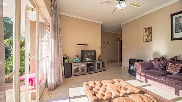 4 Bedroom Property for Sale in Meadowbrook Gauteng