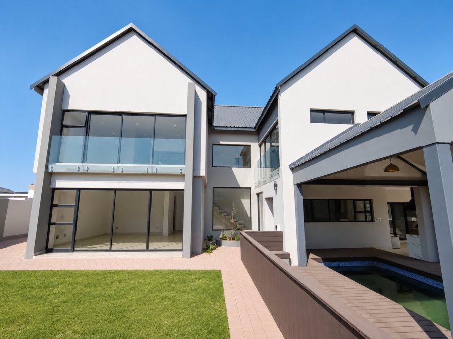 6 Bedroom Property for Sale in Midstream Heights Gauteng