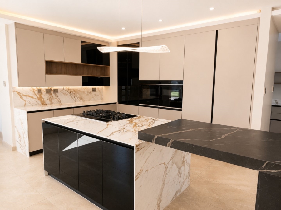 6 Bedroom Property for Sale in Midstream Heights Gauteng