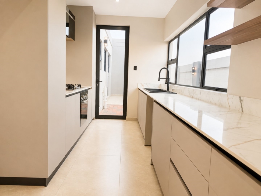 6 Bedroom Property for Sale in Midstream Heights Gauteng