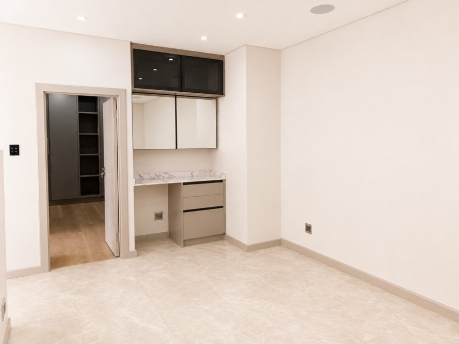 6 Bedroom Property for Sale in Midstream Heights Gauteng