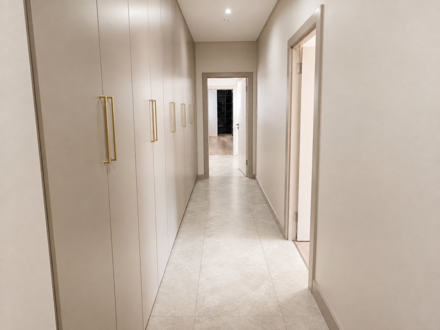 6 Bedroom Property for Sale in Midstream Heights Gauteng