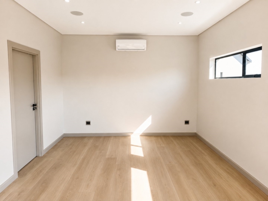 6 Bedroom Property for Sale in Midstream Heights Gauteng