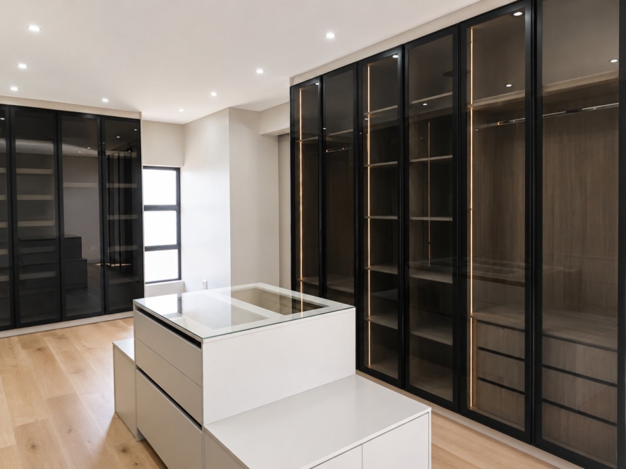 6 Bedroom Property for Sale in Midstream Heights Gauteng