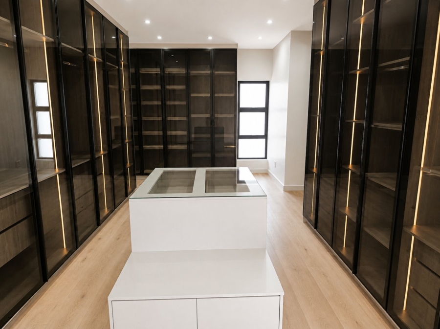 6 Bedroom Property for Sale in Midstream Heights Gauteng