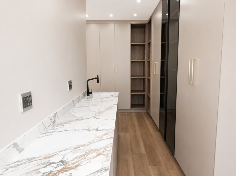 6 Bedroom Property for Sale in Midstream Heights Gauteng