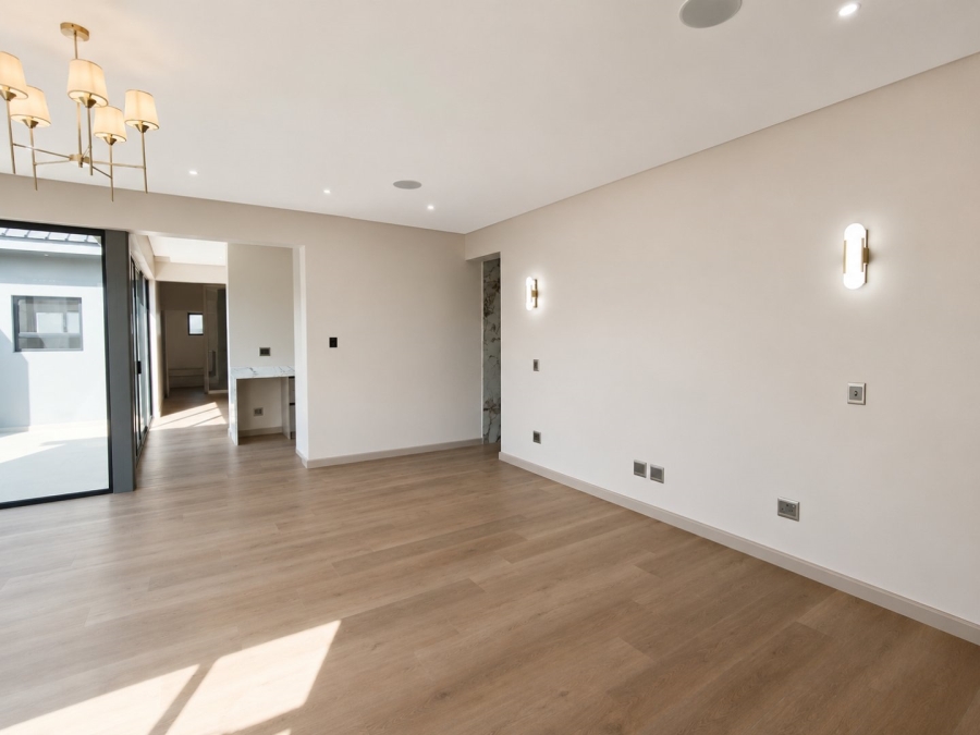 6 Bedroom Property for Sale in Midstream Heights Gauteng