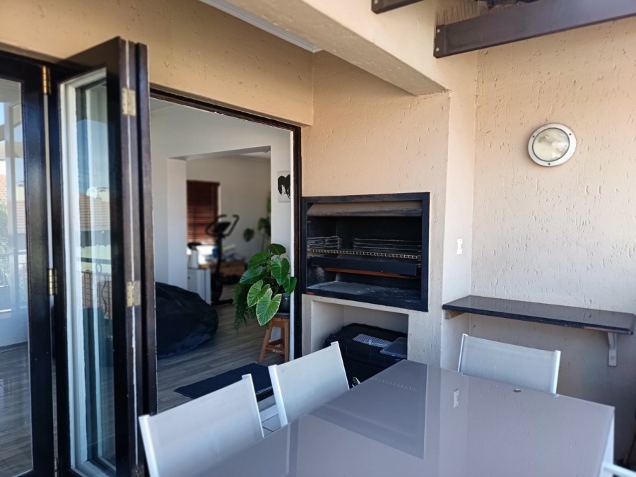 2 Bedroom Property for Sale in Sunninghill Gauteng